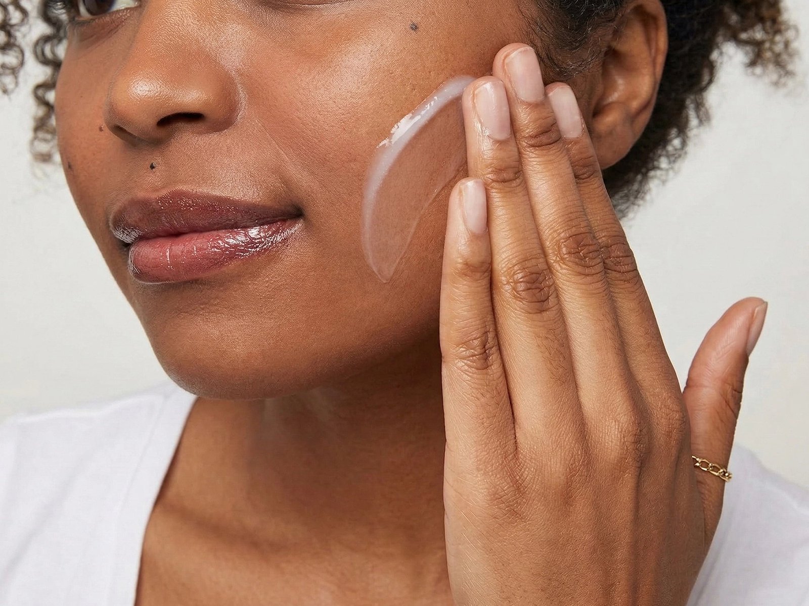 Cerave Hydrating Cleanser for Normal to Dry Skin 236ml - Image 2